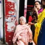 हजारीबाग में सनसनी: जैन धर्मशाला के पास बुजुर्ग महिला से ₹8 लाख के जेवर ठगे, CCTV में कैद हुई वारदात