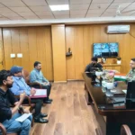 उपायुक्त की अध्यक्षता में परिवहन विभाग की समीक्षा बैठक: 15 अगस्त तक ई-वाहन निबंधन अनिवार्य, वरना होगी सख्त कार्रवाई